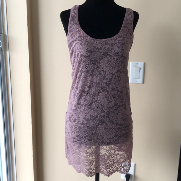 Aritzia Tops - Aritzia Wilfred Lace Racerback Top - Large